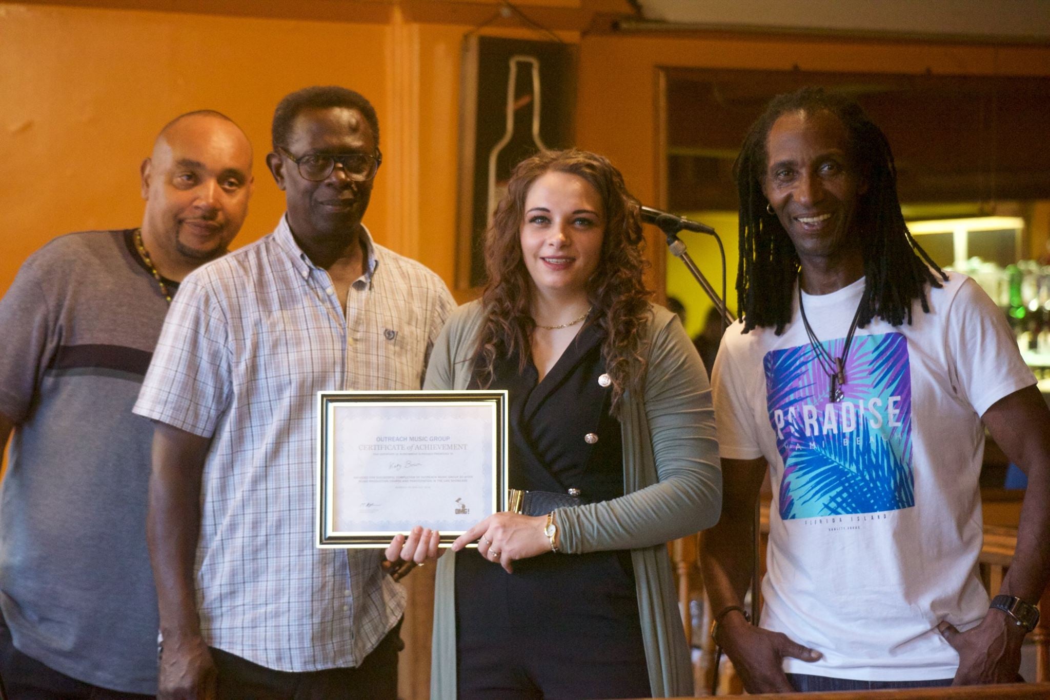 group-award-large